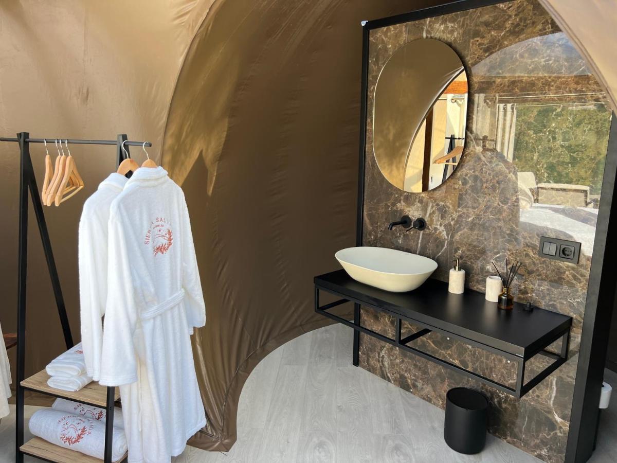 Hostal Sierra Salvada Bubbles Salmanton Exterior foto
